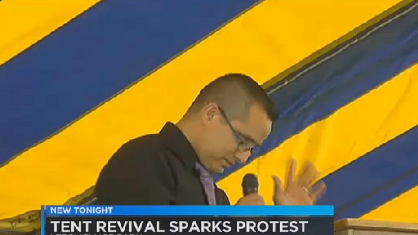 articles/2015/09/03/texas-tent-revival-spews-hate-speech-across-public-park/150903-boot-texas-hate-tease_om8hnx