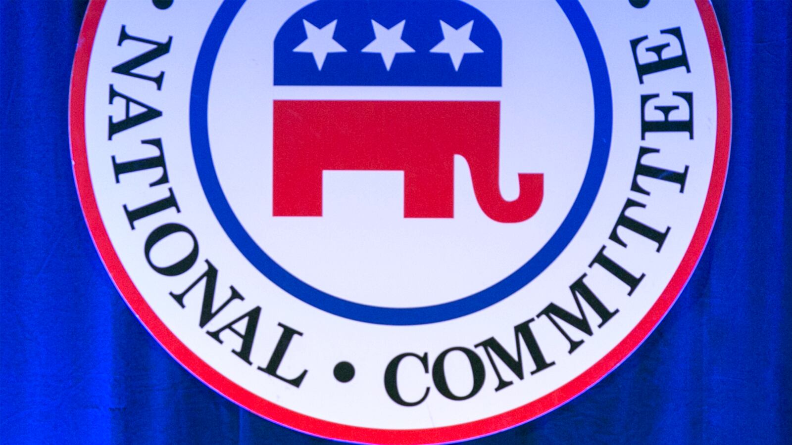 articles/2013/08/16/rnc-passes-resolution-barring-cnn-and-nbc-from-hosting-16-debates/130605-RNC-cheat_pvarlc