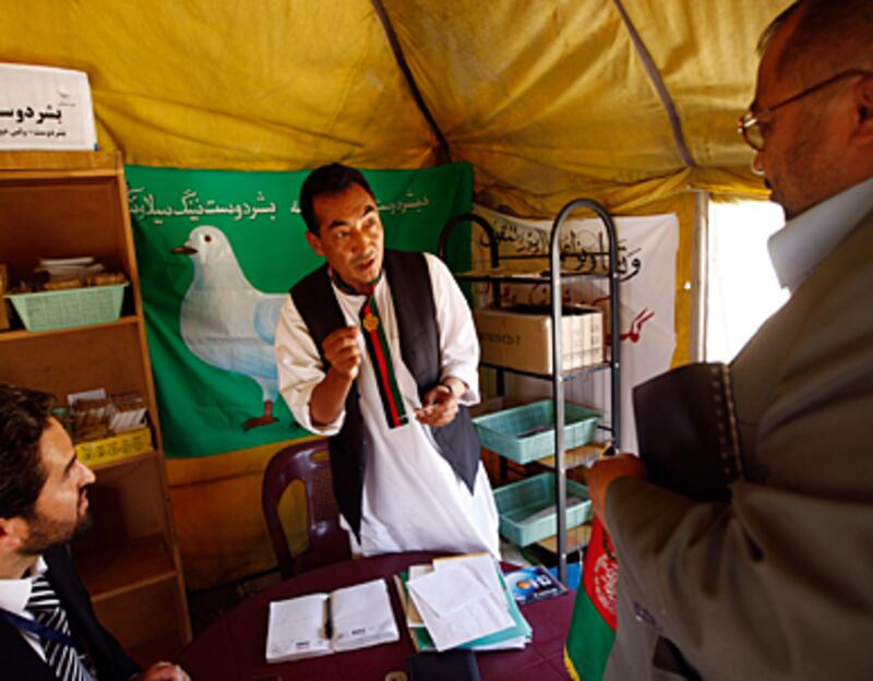 articles/2010/11/19/ramazan-bashardost-leader-of-the-afghan-tea-party/marlowe-bashardost_141959_bf3fce