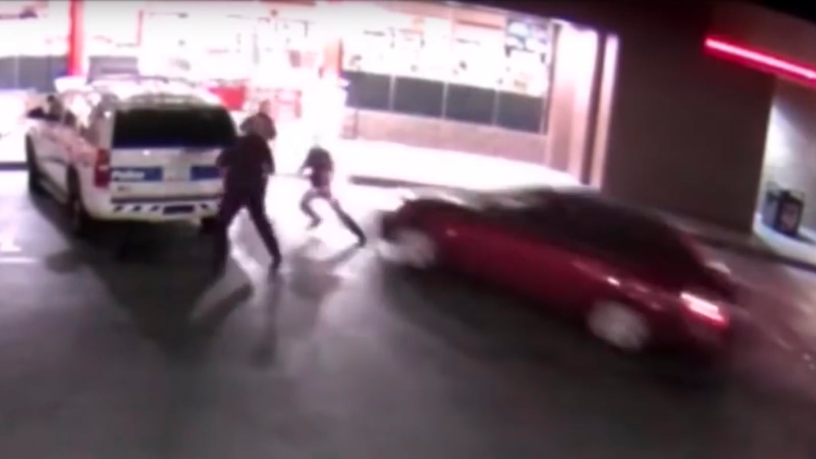 articles/2016/09/14/watch-driver-crashes-into-3-cops/160914-Place-car-crashes-into-police-phoenix-Tease_tdzx89