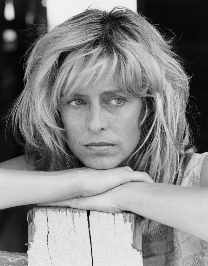 galleries/2013/01/17/michelle-obama-kerry-washington-and-more-celebrities-with-bangs-photos/130117-notable-bangs-farrah-fawcett_o5wzj4