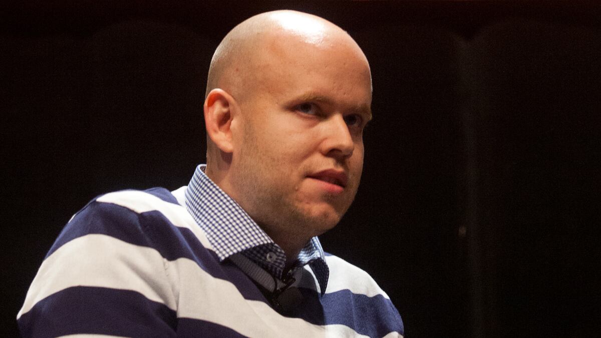 cheats/2011/07/14/spotify-launches-in-the-u-s/daniel-ek-spotify-cheat_ypzrrb