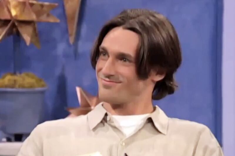 articles/2014/04/05/jon-hamm-s-dating-show-fail-a-two-legged-dog-s-beach-run-and-the-best-viral-videos-of-the-week/140404-wivv-hamm-tease_fsldjo