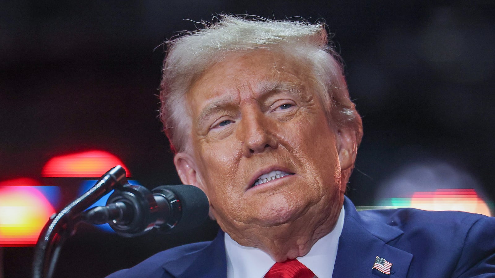 GLENDALE, ARIZONA - SEPTEMBER 21: U.S. President Donald Trump speaks during the memorial service for political activist Charlie Kirk at State Farm Stadium on September 21, 2025 in Glendale, Arizona. Kirk, the CEO and co-founder of Turning Point USA, was shot and killed on September 10th while speaking at an event during his "American Comeback Tour" at Utah Valley University. (Photo by Win McNamee/Getty Images)