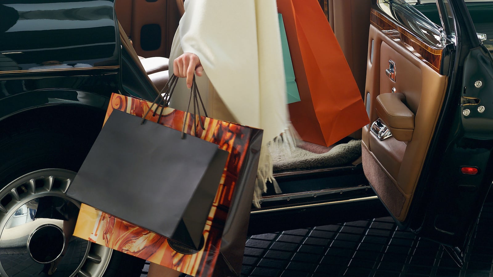 articles/2014/04/14/china-s-concubine-culture-lives-on-in-mistress-villages/140414-china-mistress-hong-tease_gcln6k