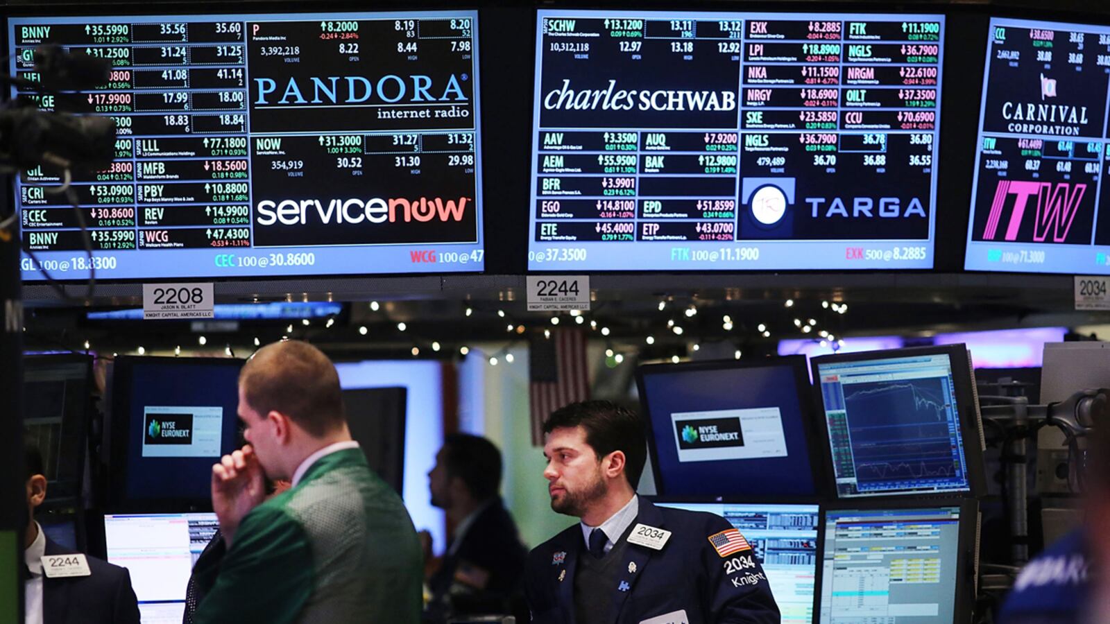 cheats/2012/12/20/nyse-bought-by-upstart/fiscal-cliff-unfazed-wall-street-cheat_ljjrx7