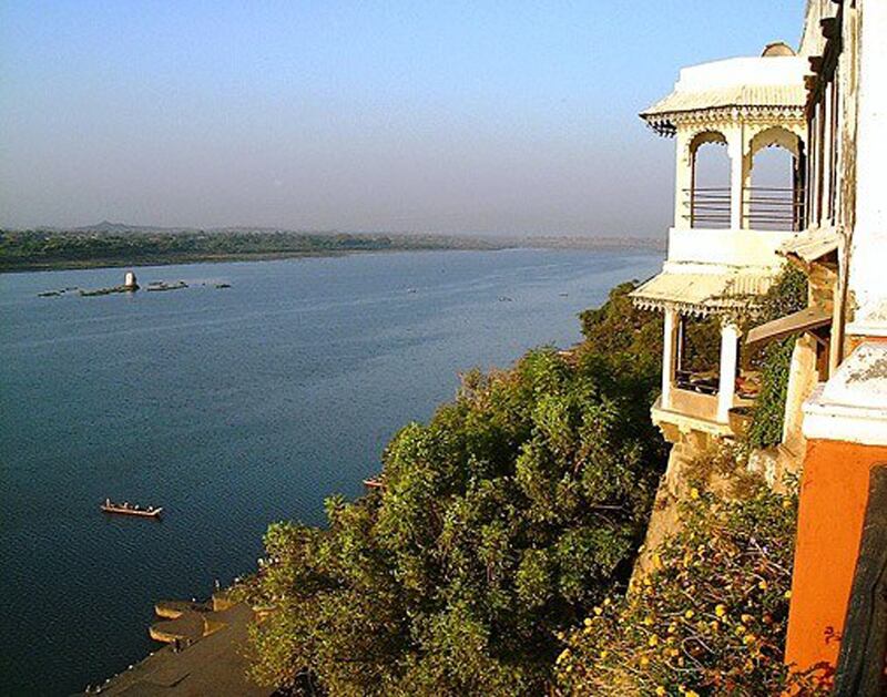 galleries/2013/06/23/six-hotels-in-unlikely-places-photos/130620-slide7-hotel-gallery_u8vb6p