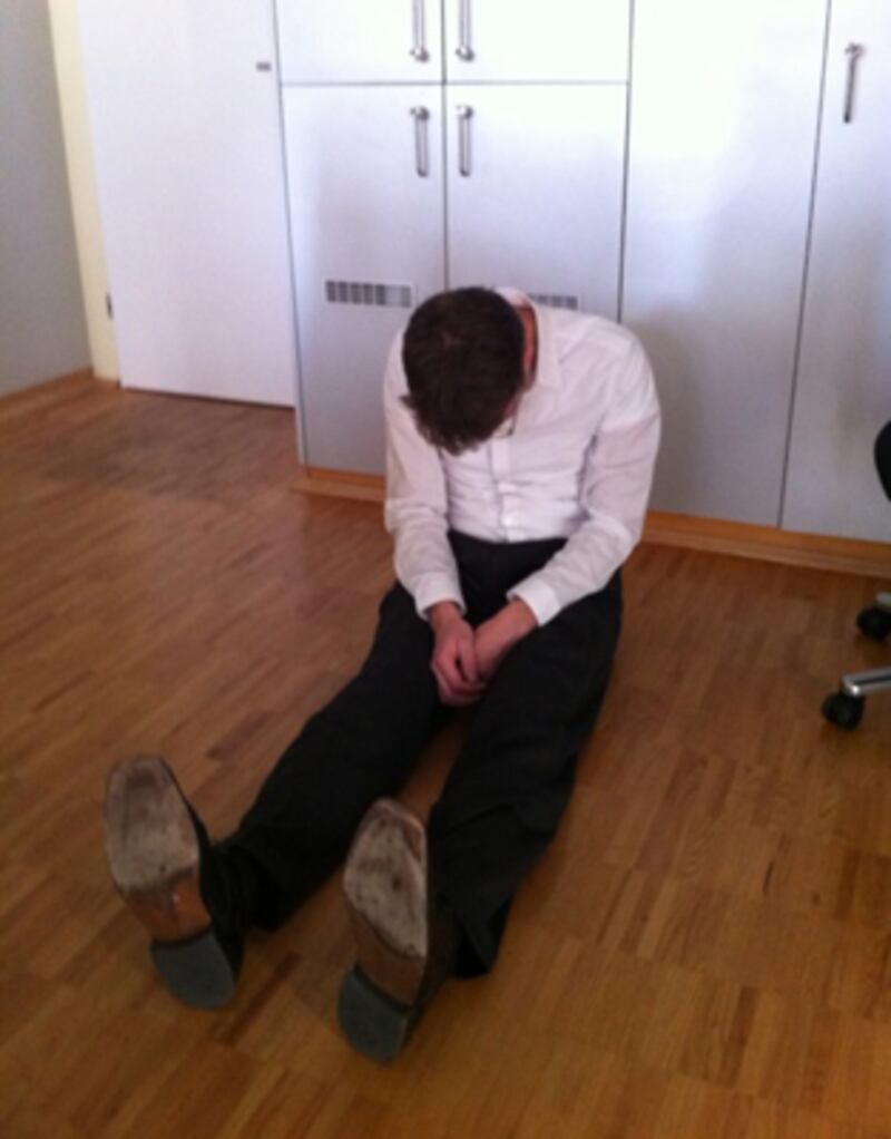 galleries/2012/02/08/bradying-photos-football-fans-imitate-tom-brady-s-super-bowl-pout-photos/bradying-gal-4_nynxlt