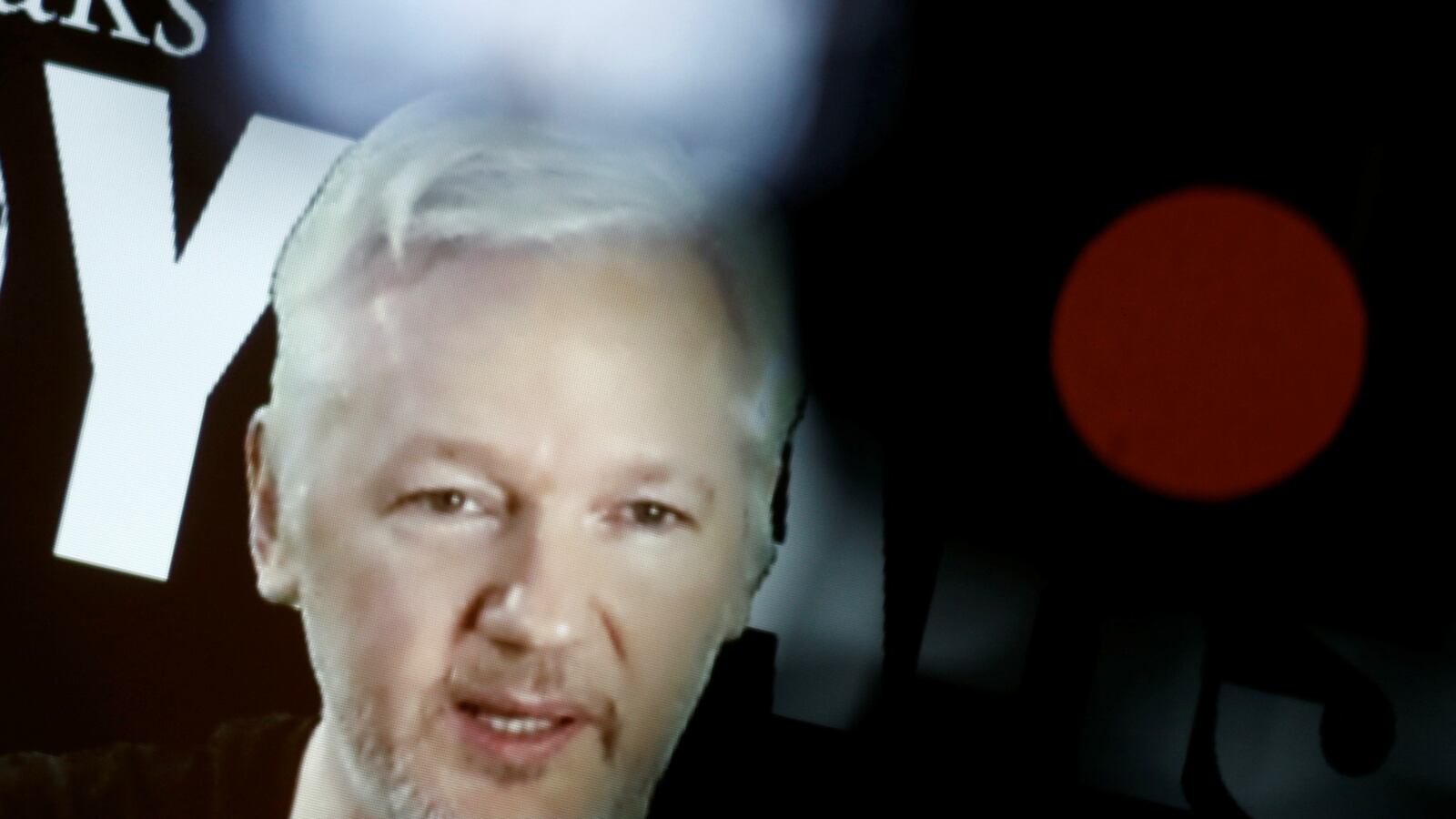 cheats/2017/01/18/assange-manning-commutation-doesn-t-meet-my-extradition-offer/161022-hannity-assange-praise-cheat_ronjv4