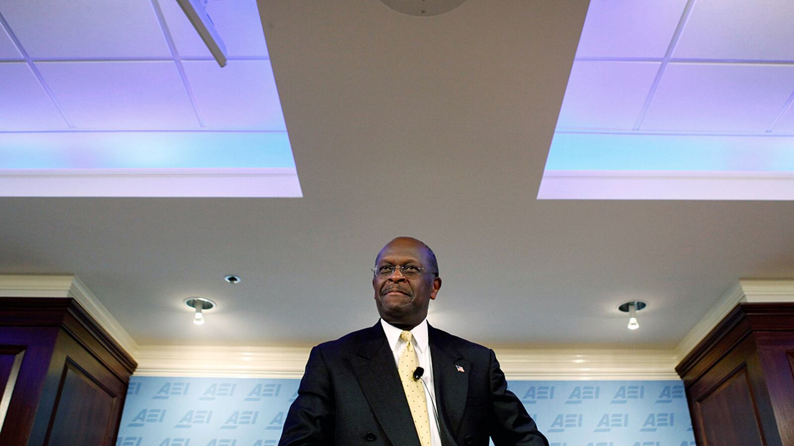 articles/2011/10/31/herman-cain-harassment-allegations-cain-plays-the-victim/herman-cain-plays-victim-card-goldberg_xo0yyl
