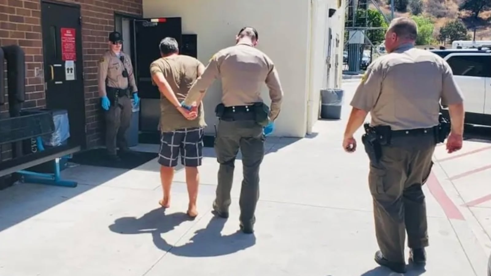 malibu-attack_jj6ylq