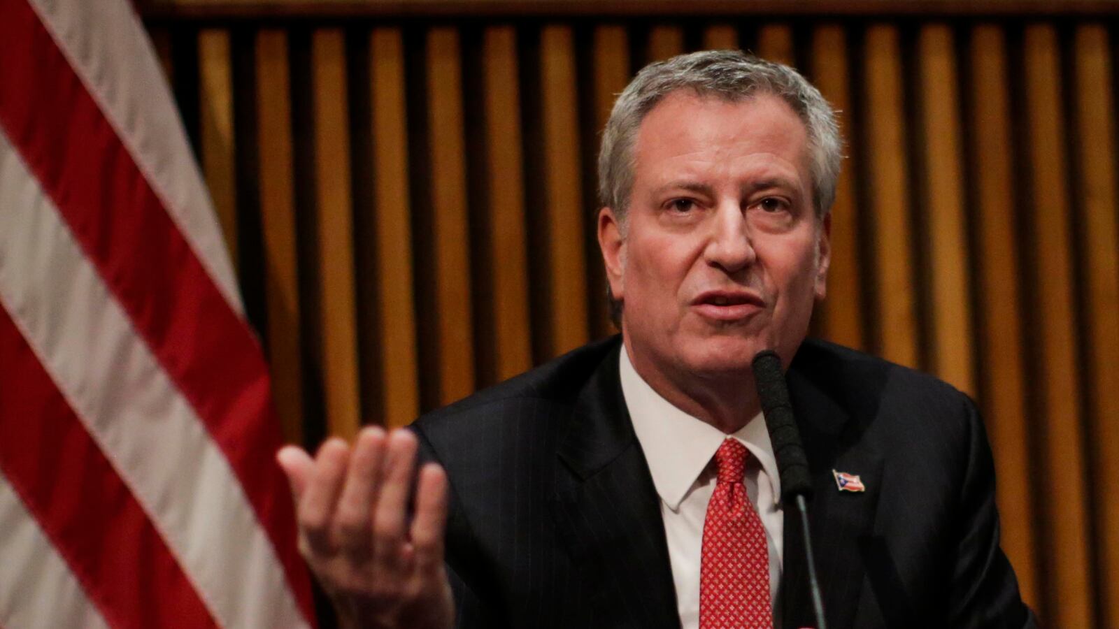 190504-siegel-diblasio-tease_vrzc9i