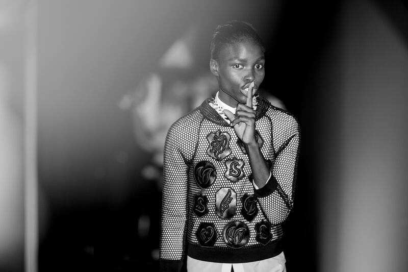 galleries/2013/10/03/best-of-backstage-at-paris-spring-summer-2014-photos/131002-paris-fashion15_v3n1ww