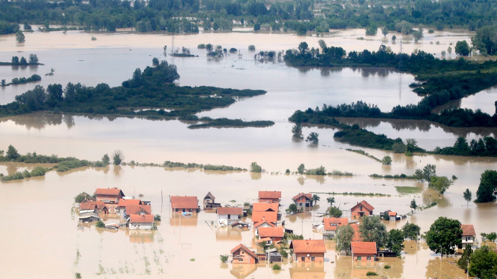 cheats/2014/05/19/catastrophic-floods-hit-the-balkans/140519-flood-serbia-cheat_tcva9a