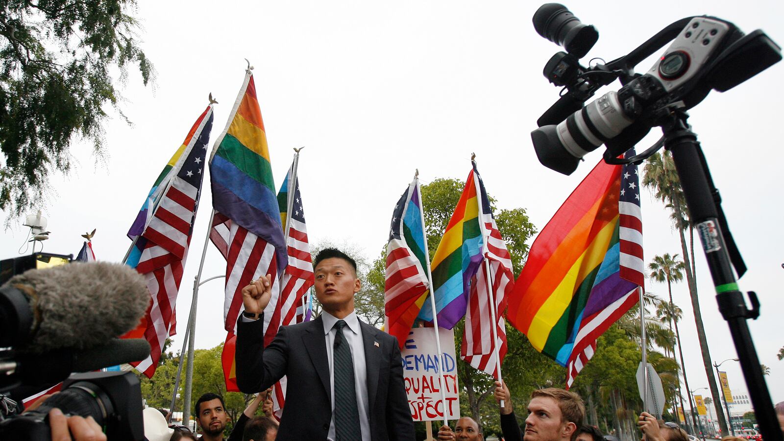 us_army_gay_rights_wftneu