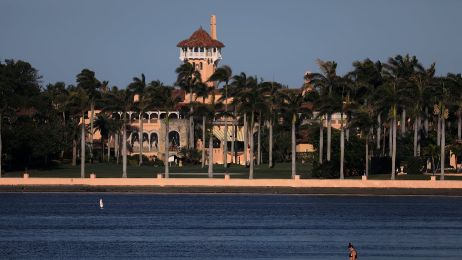 2020-03-24T230618Z_2021164552_RC2NQF98F0UZ_RTRMADP_3_HEALTH-CORONAVIRUS-USA_v2yx0l