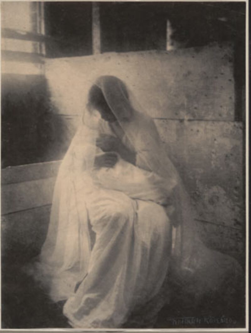 galleries/2010/05/03/women-in-photography/pictures-by-women---6_jyib14