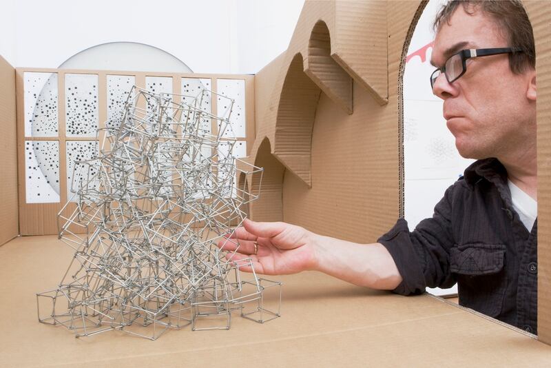 articles/2012/11/26/corban-walker-in-venice-is-the-daily-pic-by-blake-gopnik/walker-daily-pic_agxy3g