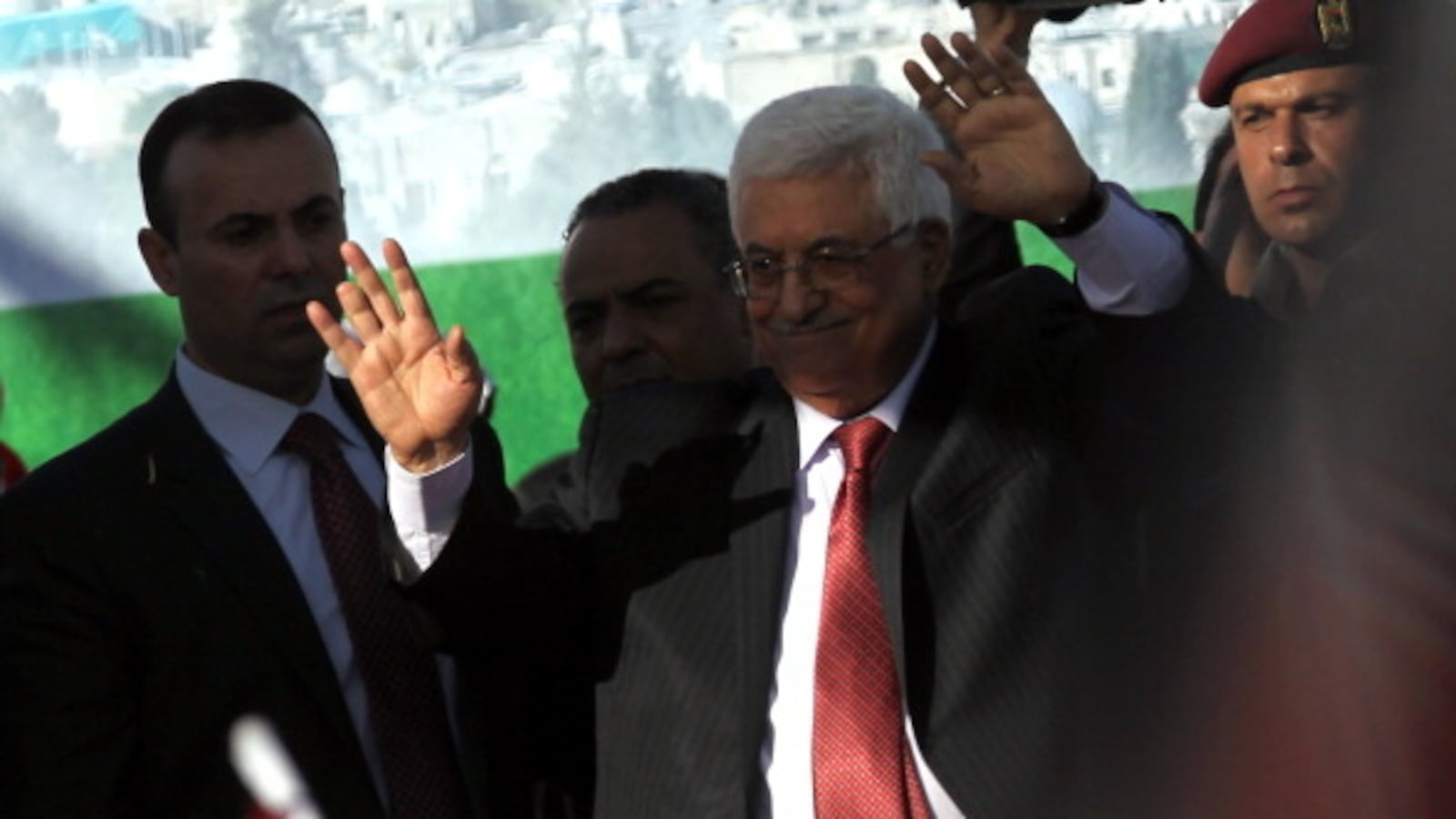 articles/2012/12/06/why-dershowitz-is-wrong-on-bj/abbaswave_rxz4xi