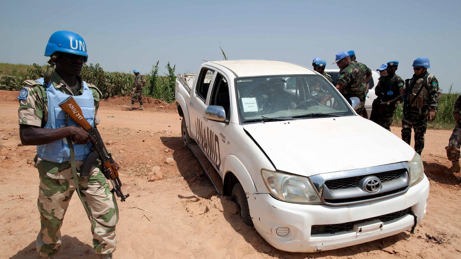 cheats/2013/07/13/7-un-peacekeepers-killed-in-attack/130713-UN-workers-cheat_habnhd