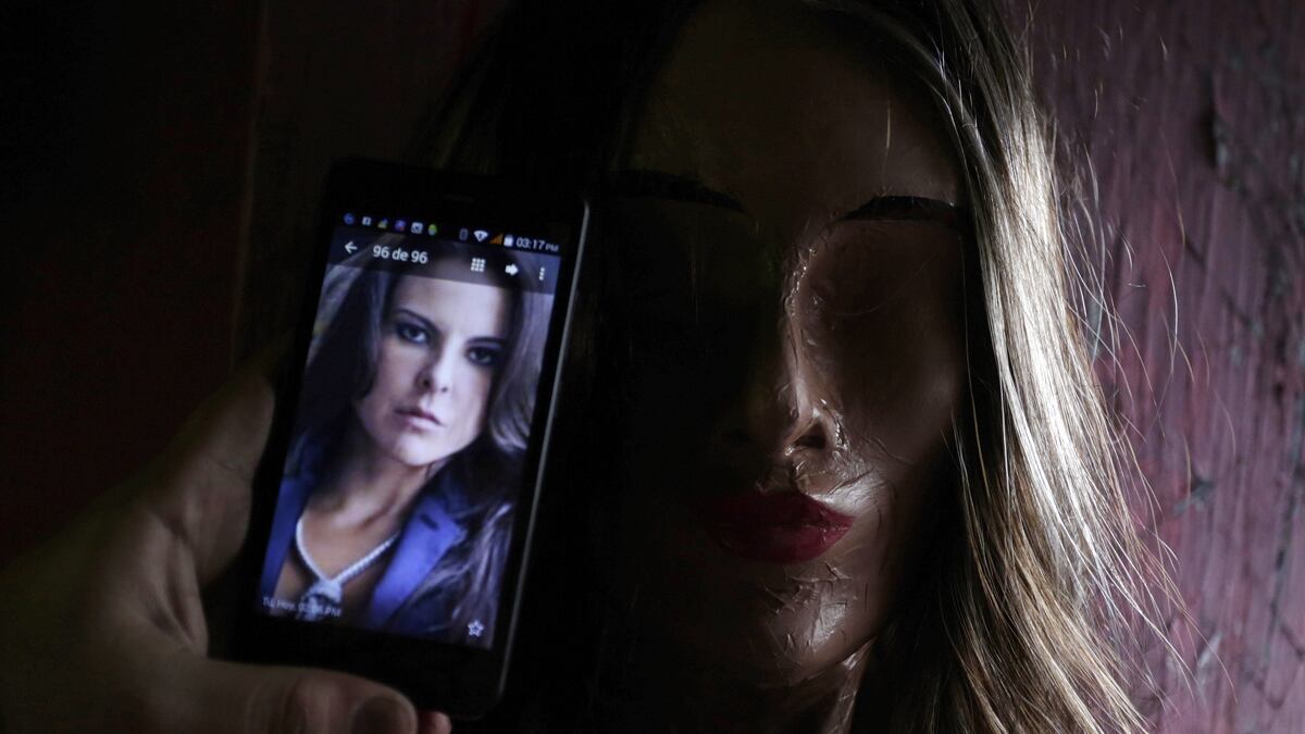 cheats/2016/01/28/castillo-sean-penn-screwed-me-over/160128-castillo-cheat_jxuuac