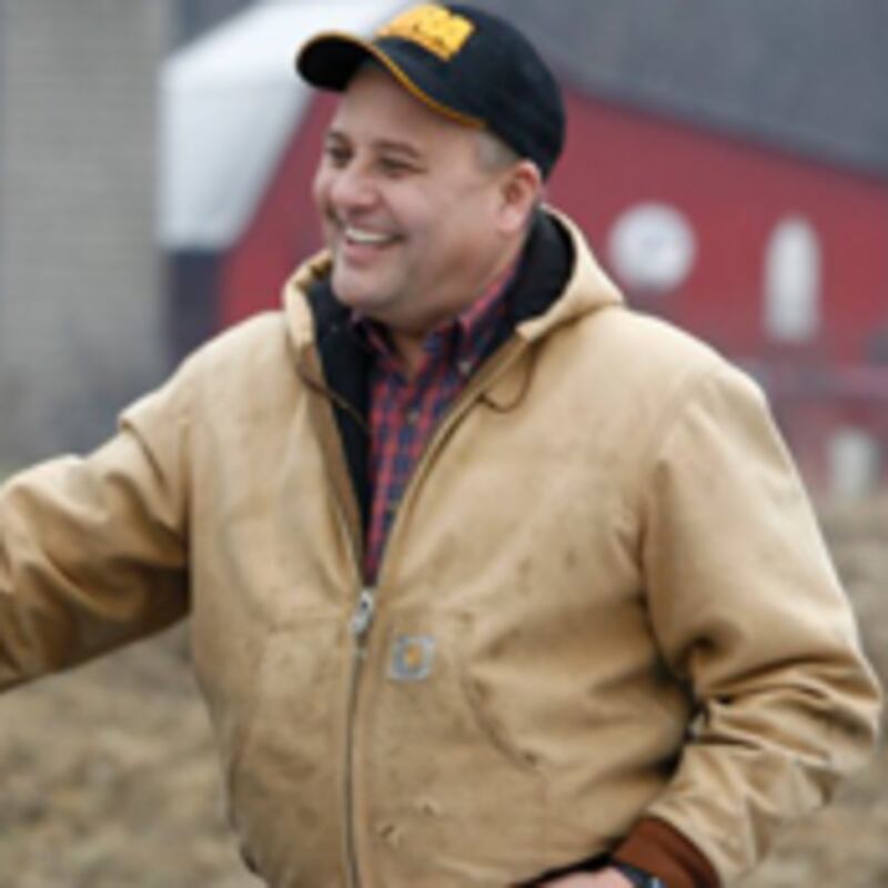 articles/2010/11/01/paladino-rove-miller-and-other-2010-campaign-clowns/jacocampaign-awards---best-weekend-attire_q7daij