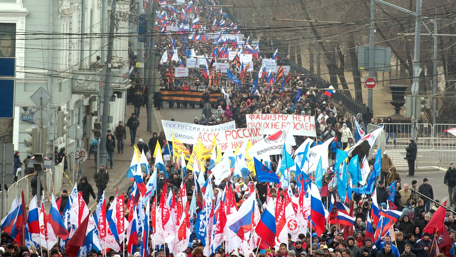 articles/2014/03/03/putin-s-crimea-propaganda-machine/140302-crimea-propaganda-tease-NEW_oingoz