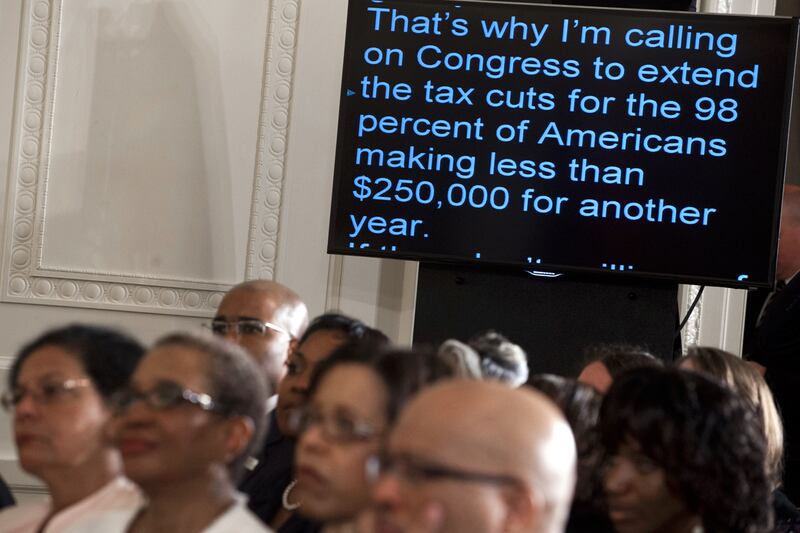 articles/2012/07/10/obama-plan-to-extend-bush-tax-cuts-for-middle-class-is-dead-on-arrival/politics-obama-tax-cut-murphy_d1tpmp