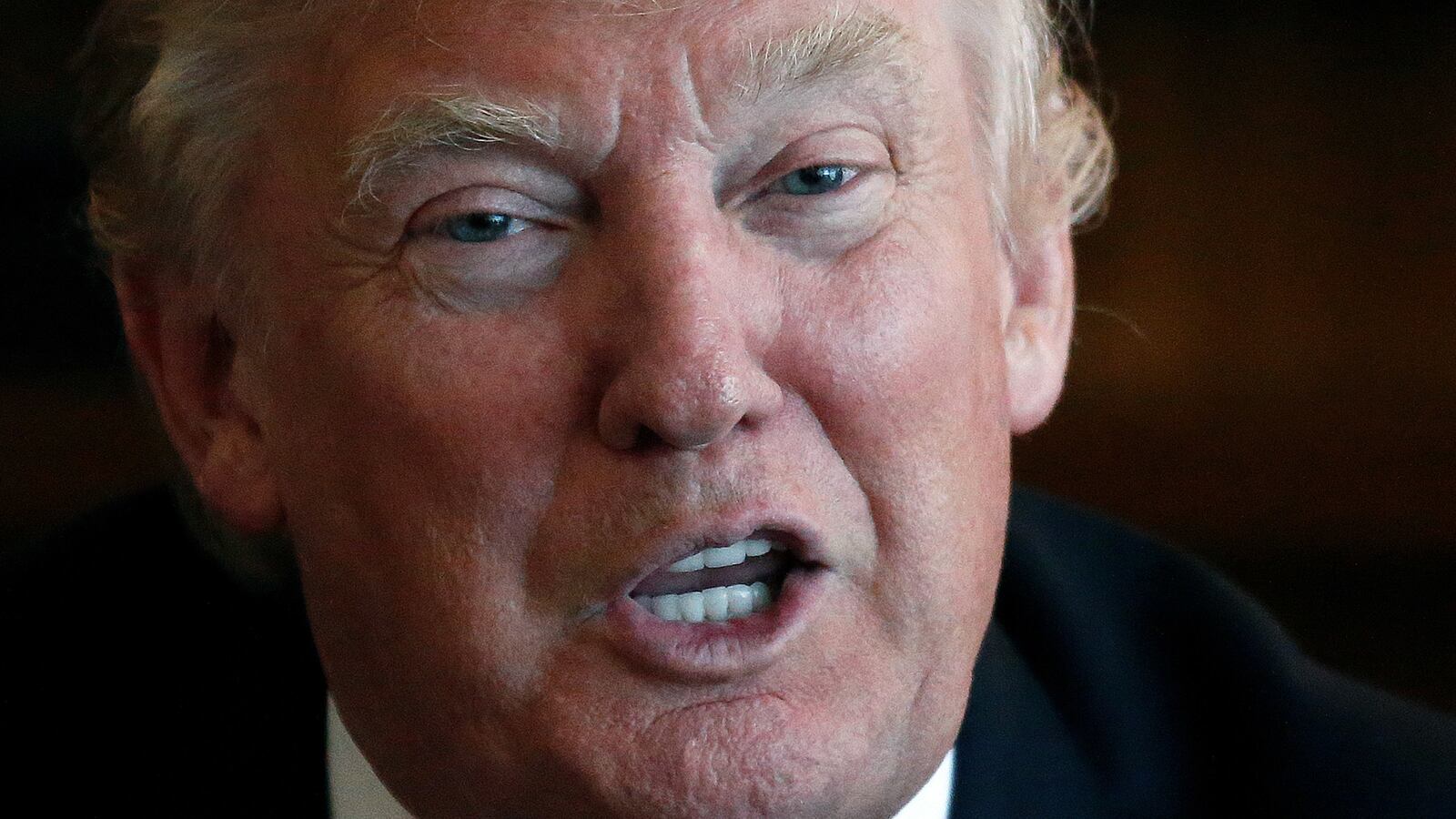 articles/2016/08/29/trump-blames-hillary-for-weiner-s-sexts/160829-nuzzi-trump-tease_p2gbb4