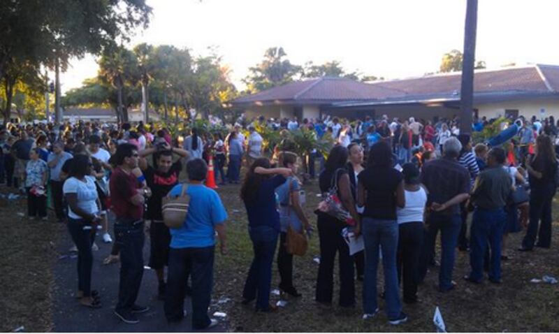 articles/2012/11/05/america-s-disgraceful-voting-system/Screen_Shot_2012-11-05_at_3.19.57_PM_x8d00i