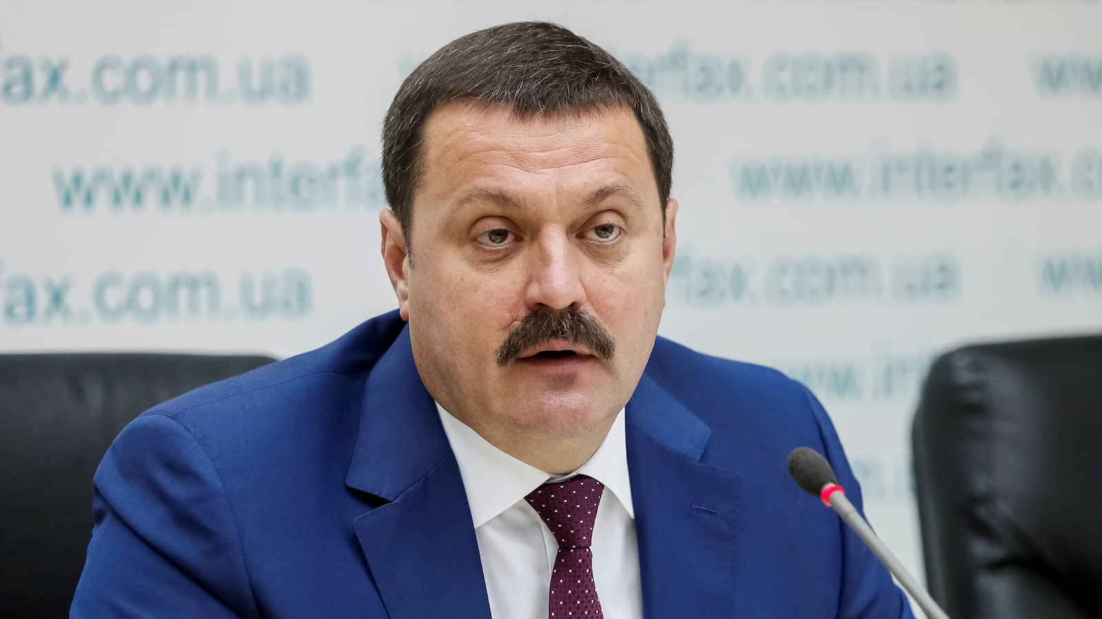 2019-10-09T130215Z_559536406_RC1D42D6D1D0_RTRMADP_3_USA-TRUMP-WHISTLEBLOWER-UKRAINE_aucjds