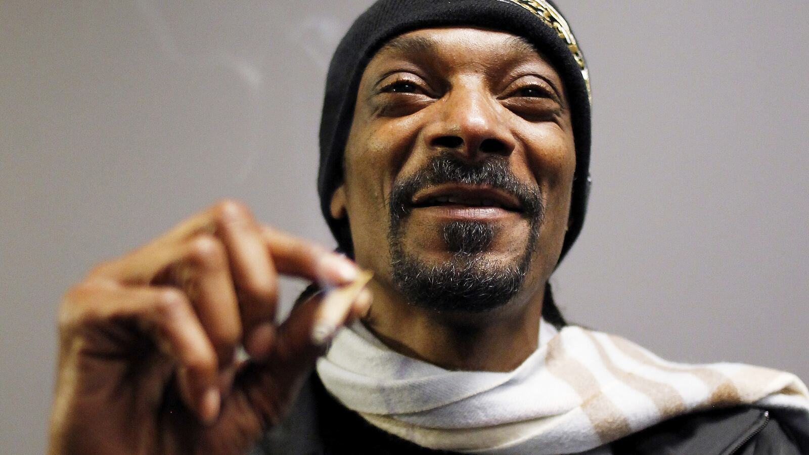 videos/2015/09/16/snoop-dog-wishes-you-a-happy-pot-tax-holiday/150916-joiner-snoop-tease_d5wzsl
