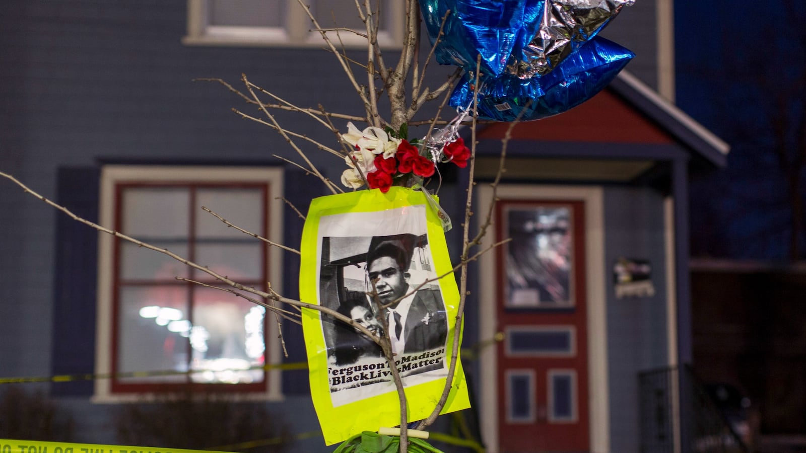 cheats/2017/02/23/tony-robinson-family-of-teen-killed-by-cop-gets-3-35m/150512-tony-robinson-cheat_ymm2uo