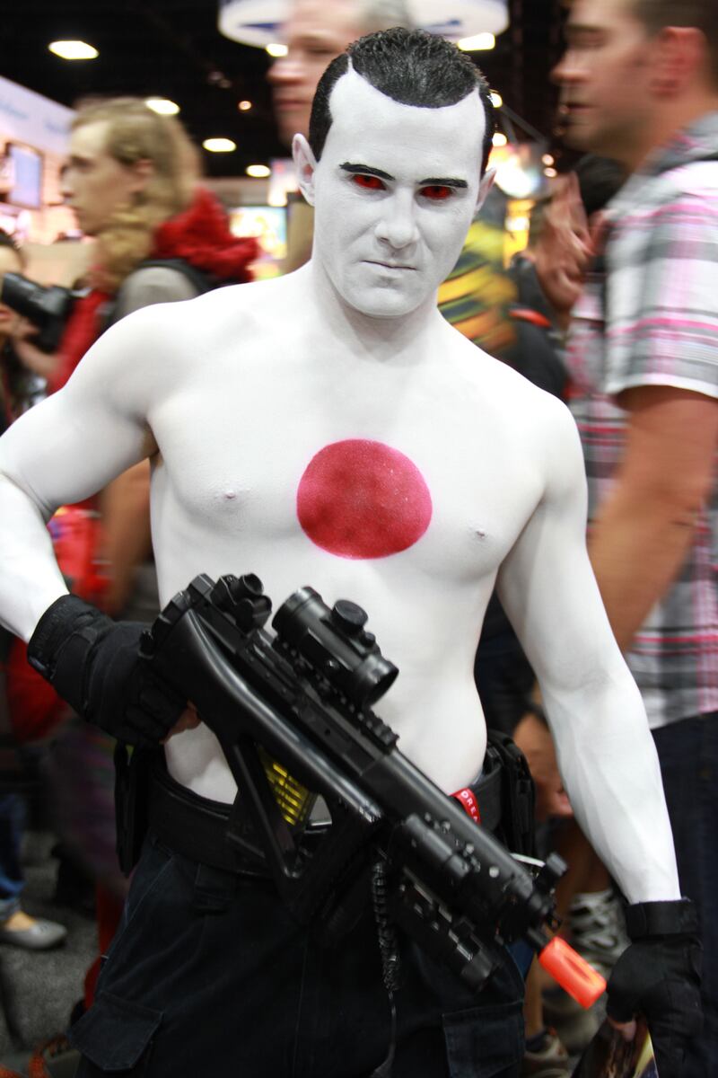 galleries/2014/07/26/comic-con-2014-see-the-weirdest-and-craziest-costumes-and-gadgets/140725-cc-japan_pk4veq