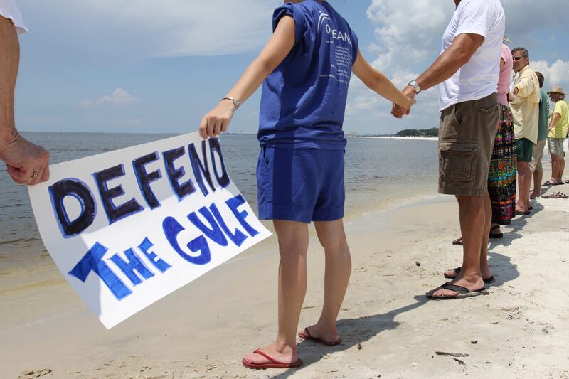 galleries/2012/06/30/dirtiest-beaches-in-america-indiana-to-maine-florida-to-california/dirtiest-beaches-8-courthouse-road_e47wyi