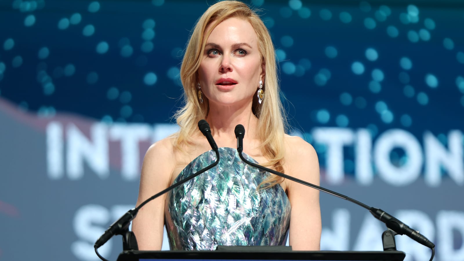 Nicole Kidman accepts the International Star Award at 36th Annual Palm Springs International Film Awards.