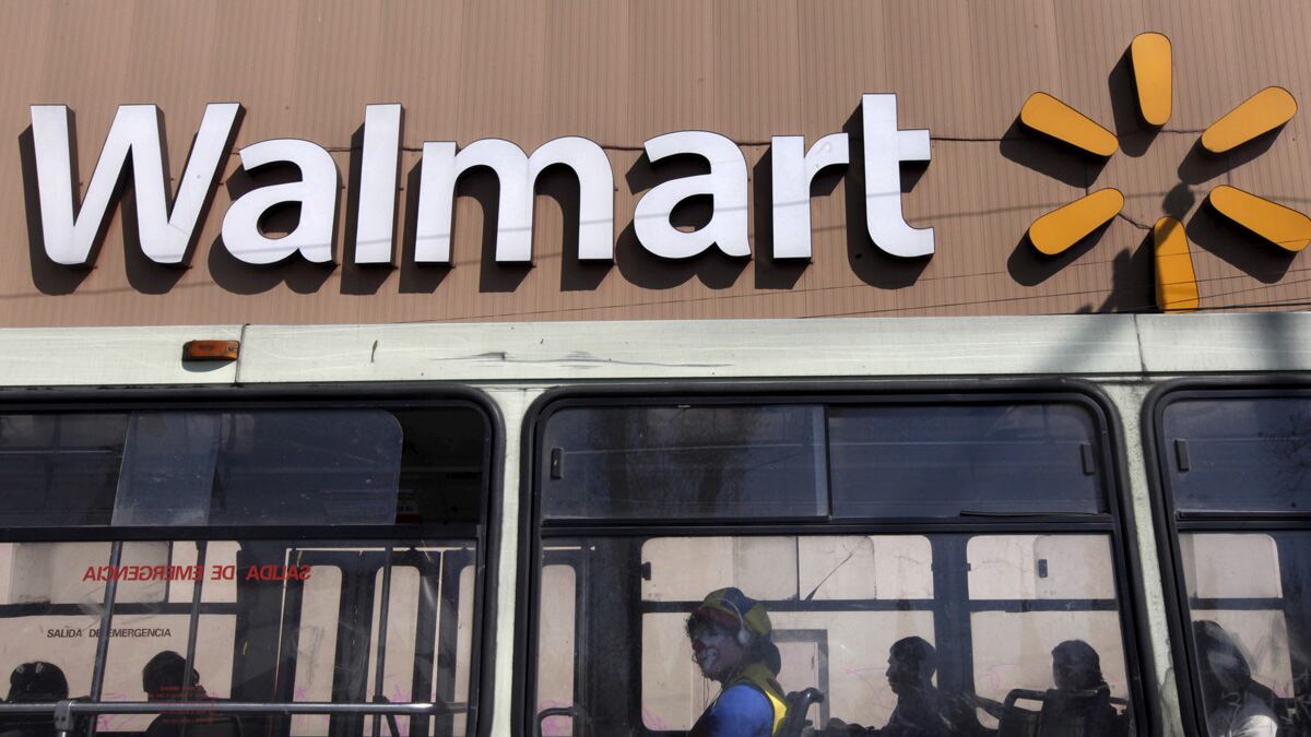 cheats/2016/12/21/walmart-won-t-sell-bulletproof-black-lives-matter-shirts-after-police-protest/161221-walmart-black-lives-matter-tshirt_fc6dum