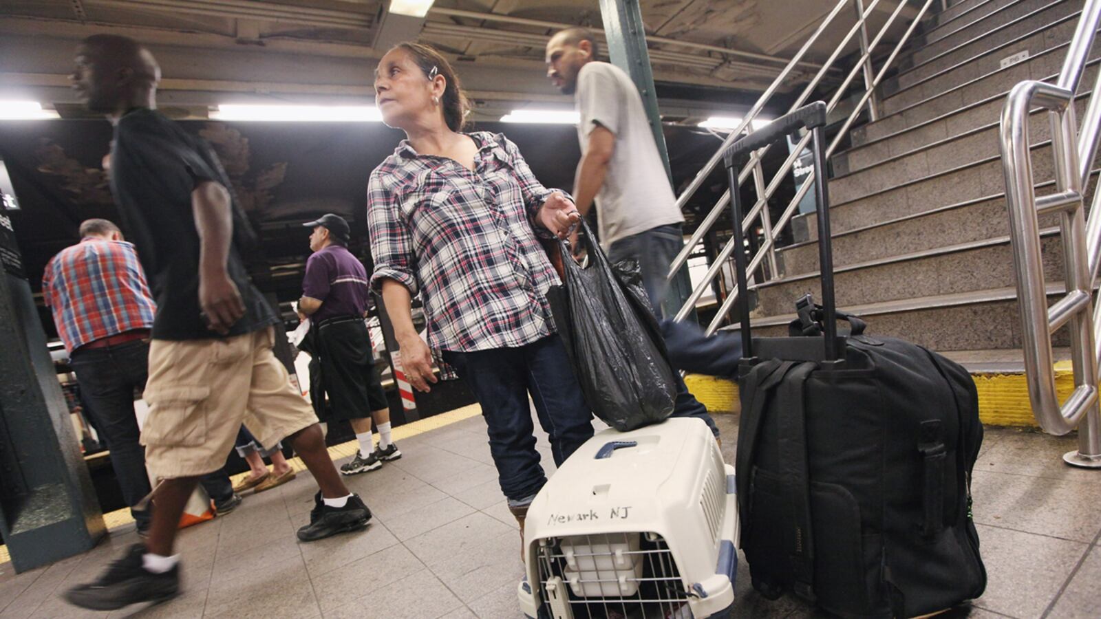 cheats/2011/08/28/nyc-subways-to-resume-service/hurricane-irene-subways-shut-down-nyc-cheat_s90xa1