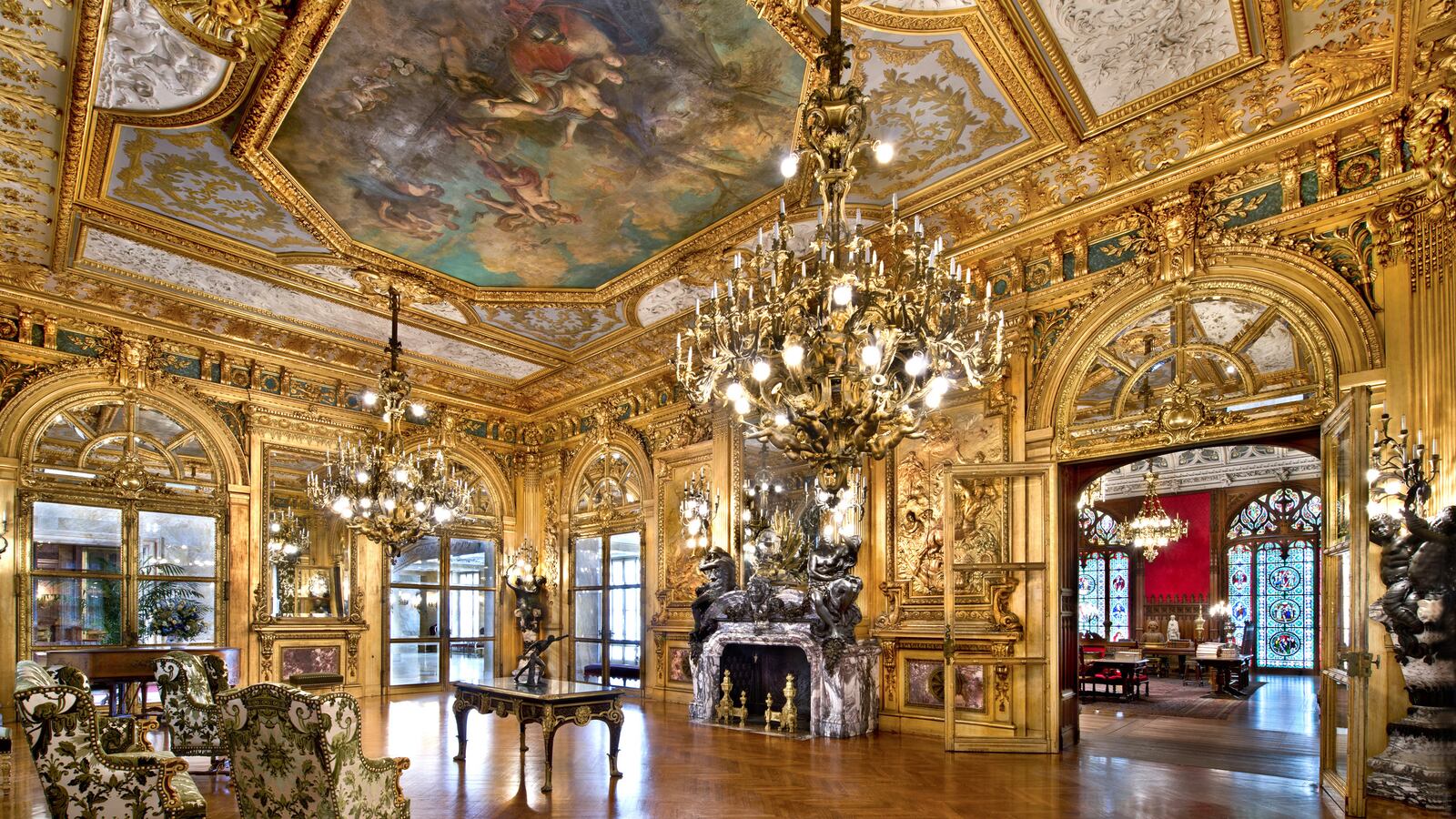 220913-newport-mansions-hero_xcmshj