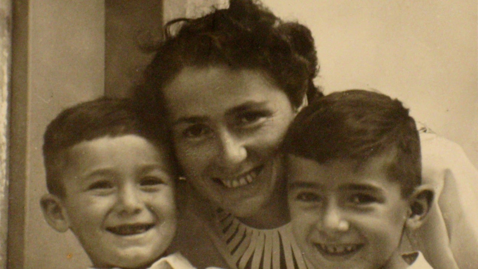 articles/2014/05/25/survived-hitler-returned-to-germany/140523-north-german-tease_thufob