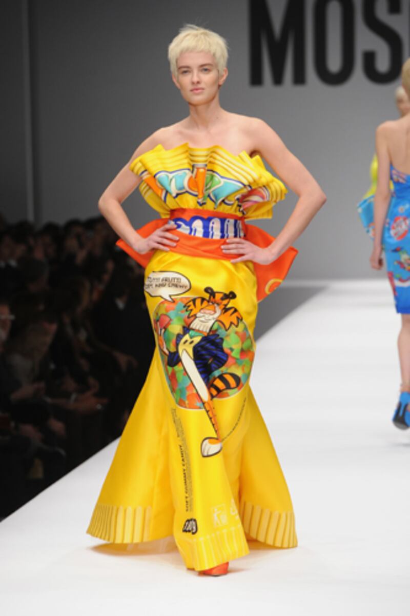 galleries/2014/02/21/moschino-s-ode-to-junk-food-at-milan-fashion-week/140220-cunningham-moschino-gal2_txelqh