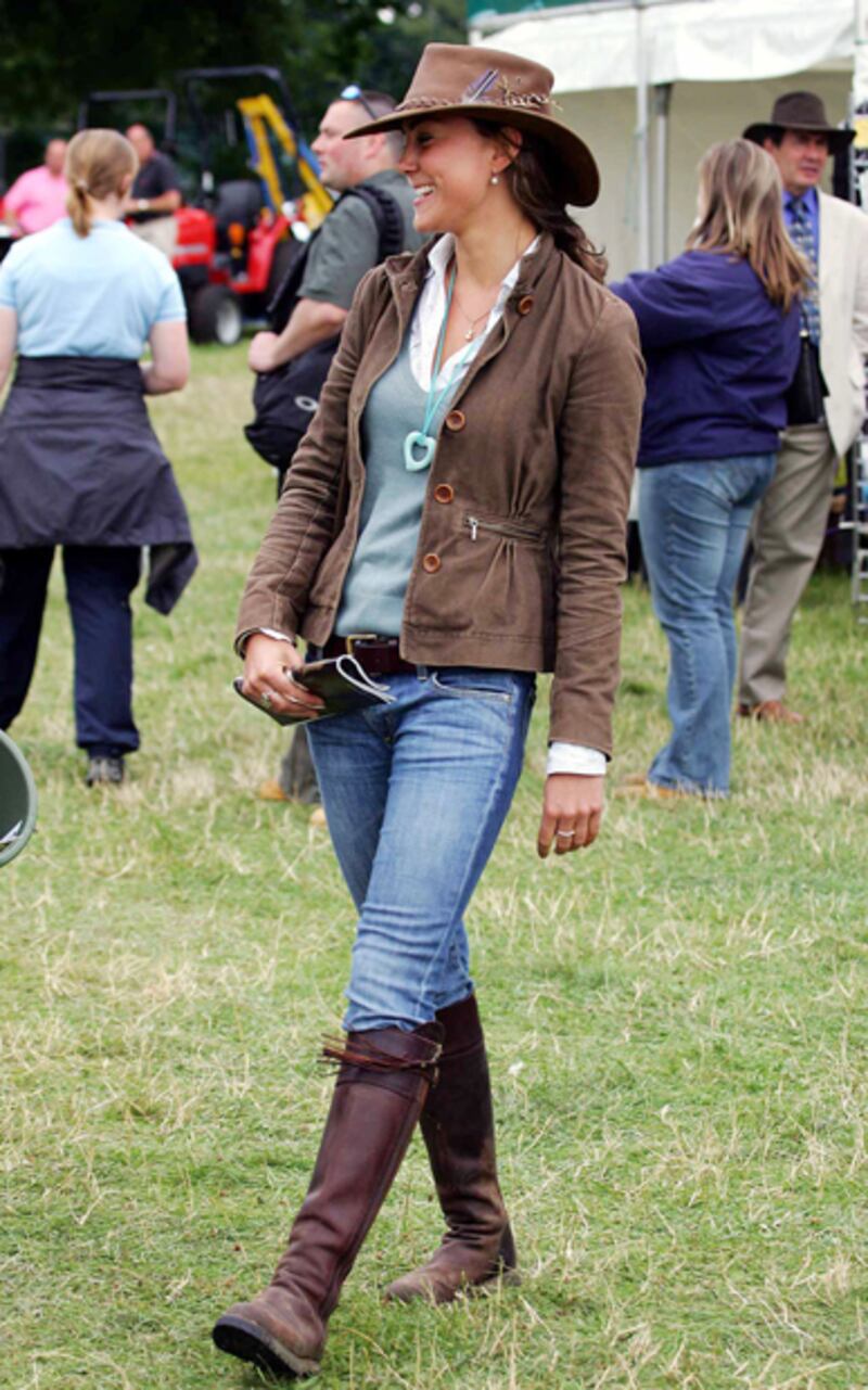 galleries/2010/12/10/kate-middleton-lookbook/kate-middleton-lookbook-18_x2hqqi