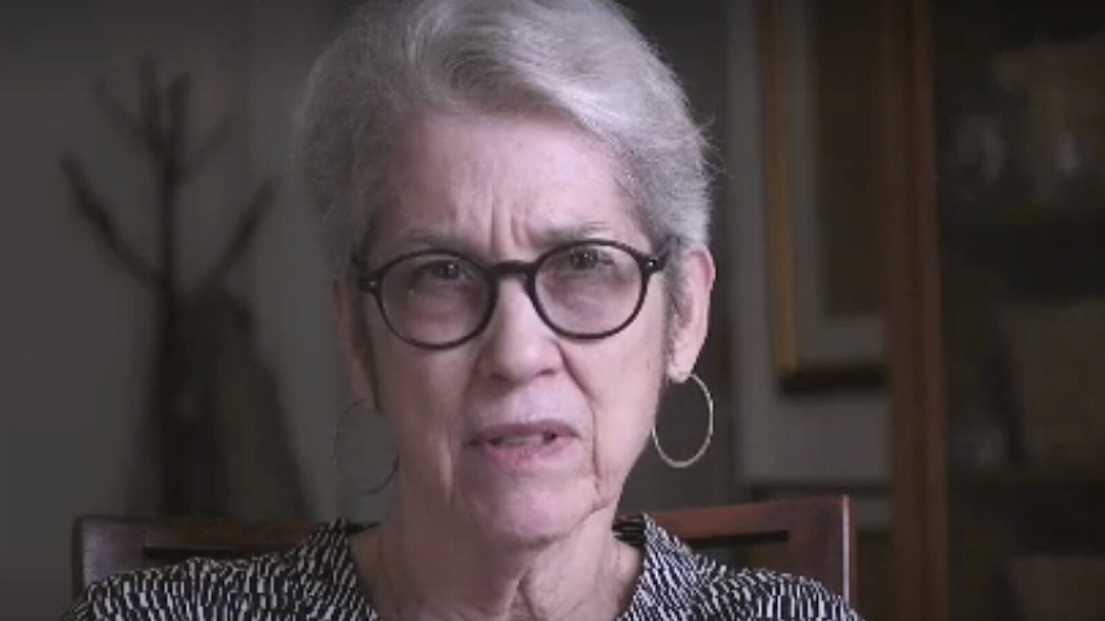 cheats/2016/10/12/two-women-describe-nonconsensual-touching-by-trump-to-new-york-times/161012-nytimes-trump-women-cheat_b6phvs