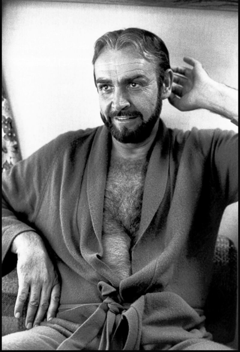 galleries/2012/01/05/photographer-eve-arnold-dies-see-her-photos-of-marilyn-monroe-and-more-photos/eve-arnold-obit-gal-connery_ryqgne