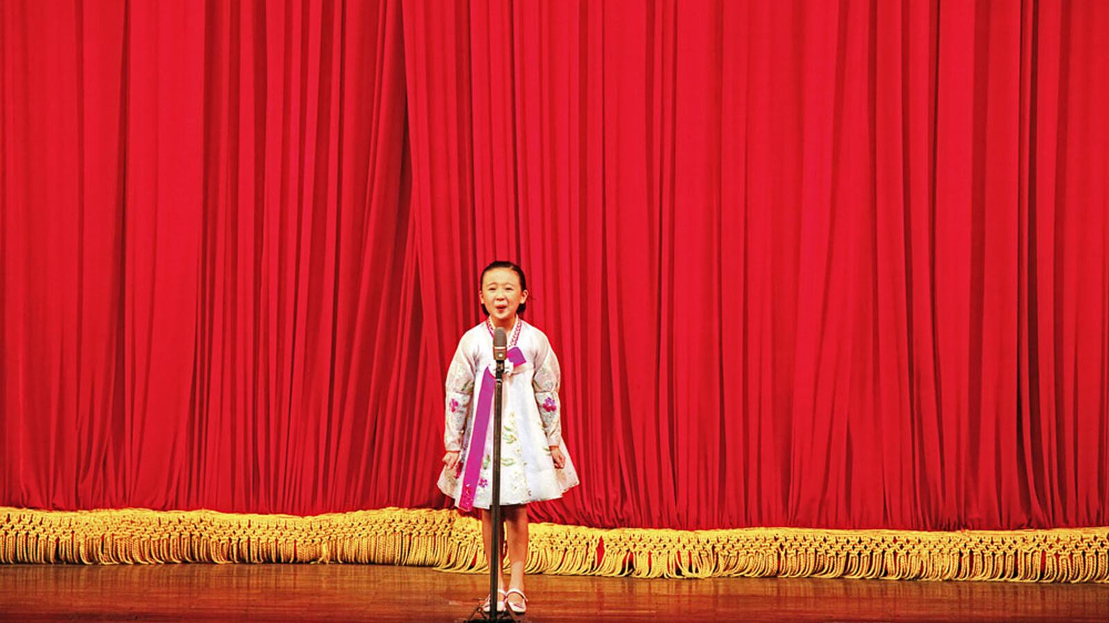 galleries/2014/09/13/inside-the-secret-world-of-north-korea/140911-north-korea-book-anonymous-country-10_vaz7v8