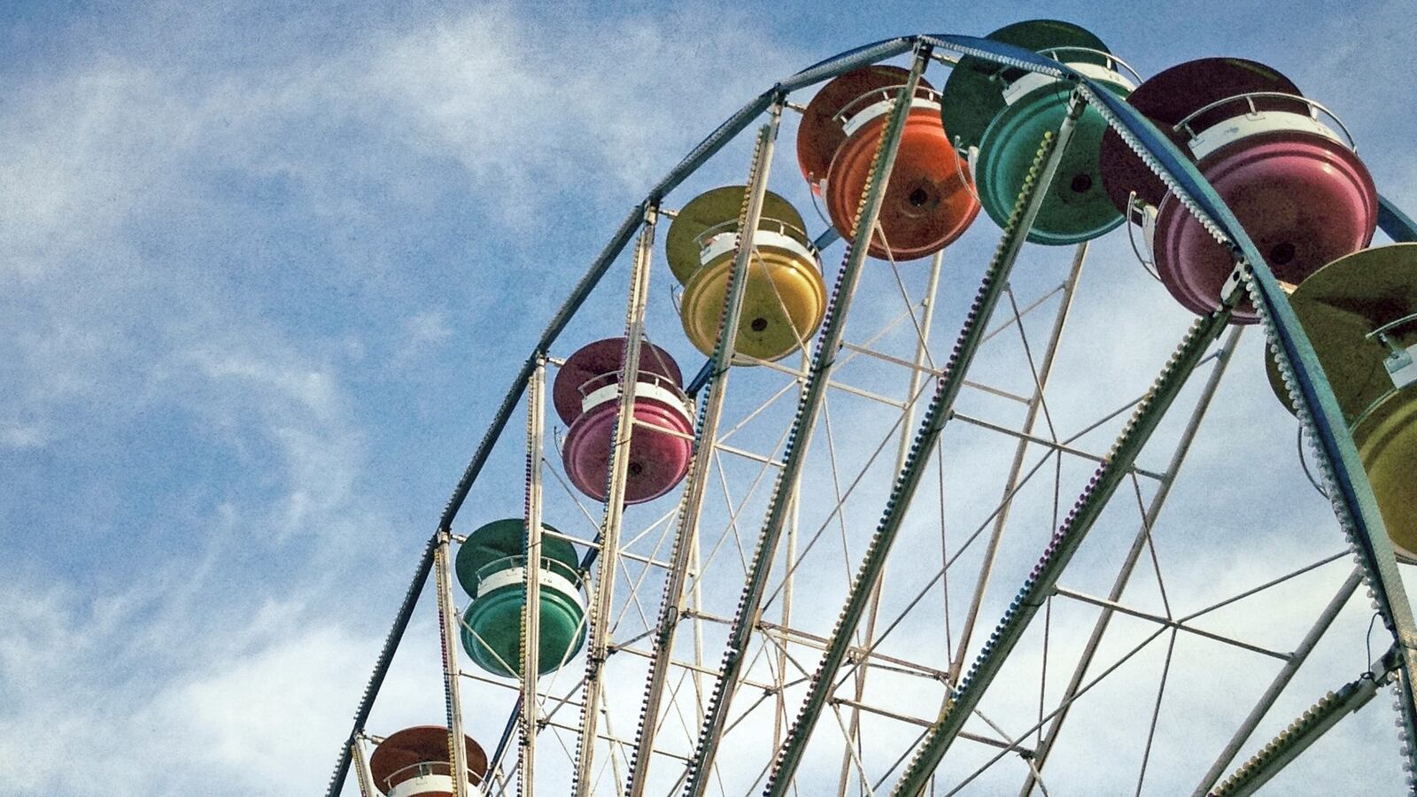 cheats/2013/04/30/man-loses-life-savings-at-carnival/130430-carnival-goer-loses-savings-cheat_b1jcik