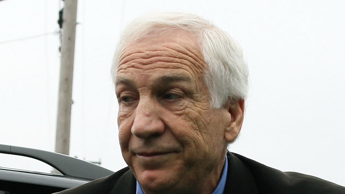 cheats/2012/06/18/prosecution-rests-sandusky-case/cheat-sandusky-sad_f9euor