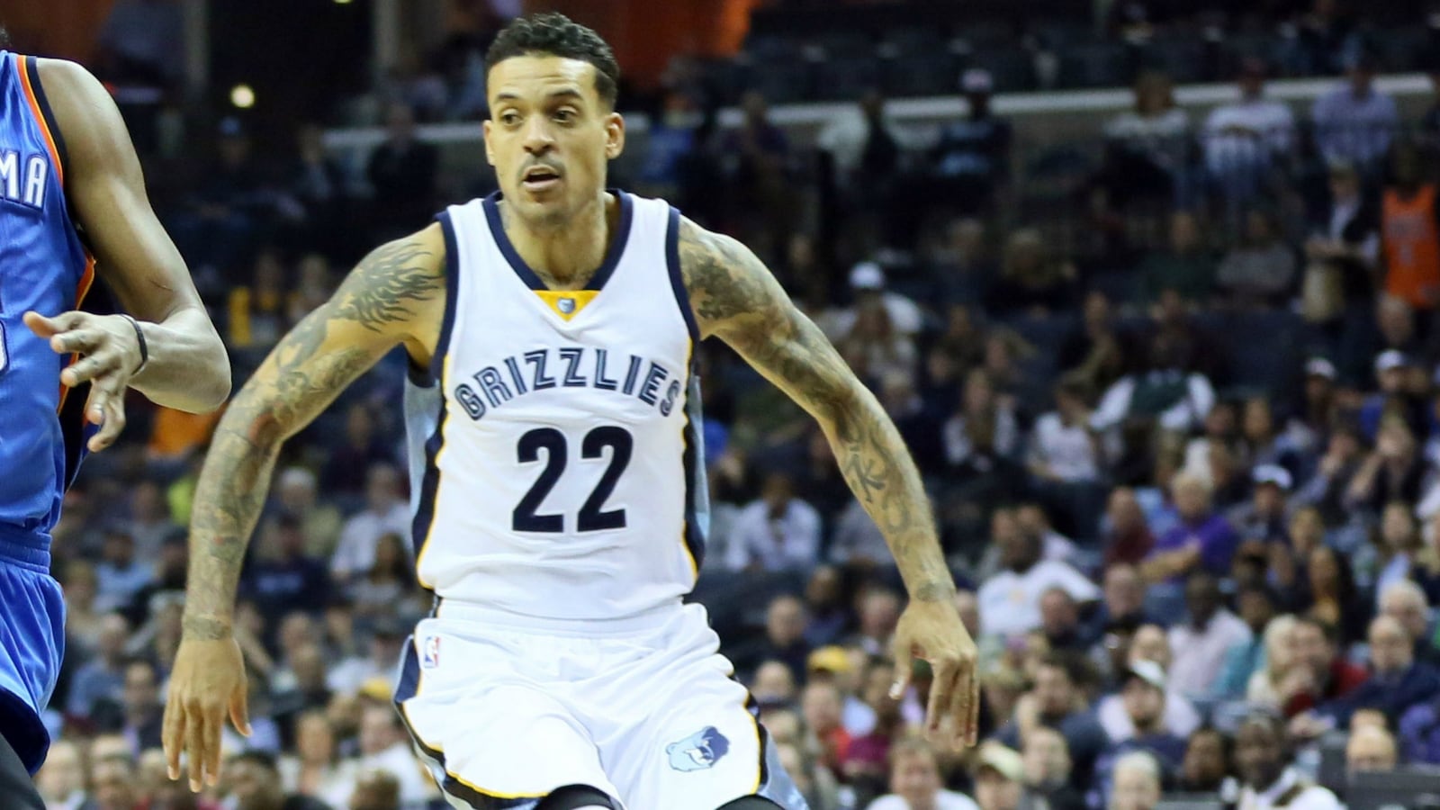 cheats/2015/12/28/nba-suspends-player-for-attacking-coach-over-ex-wife/151228-matt-barnes-cheat_uth47h