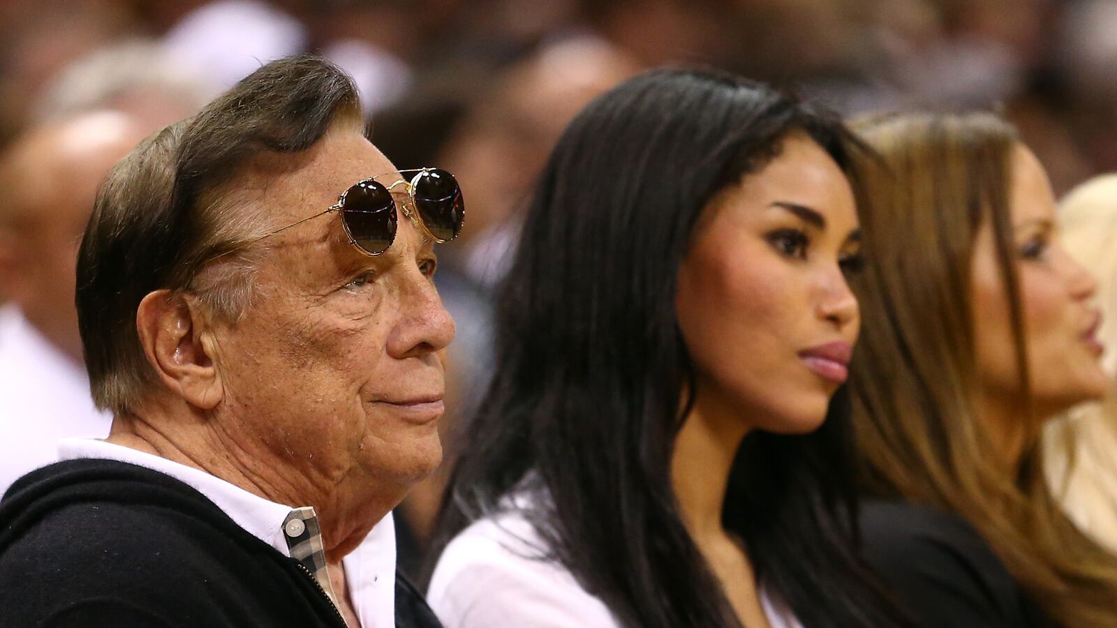 cheats/2014/08/21/v-stiviano-donald-sterling-is-gay/140821-sterling-cheat_fom88m