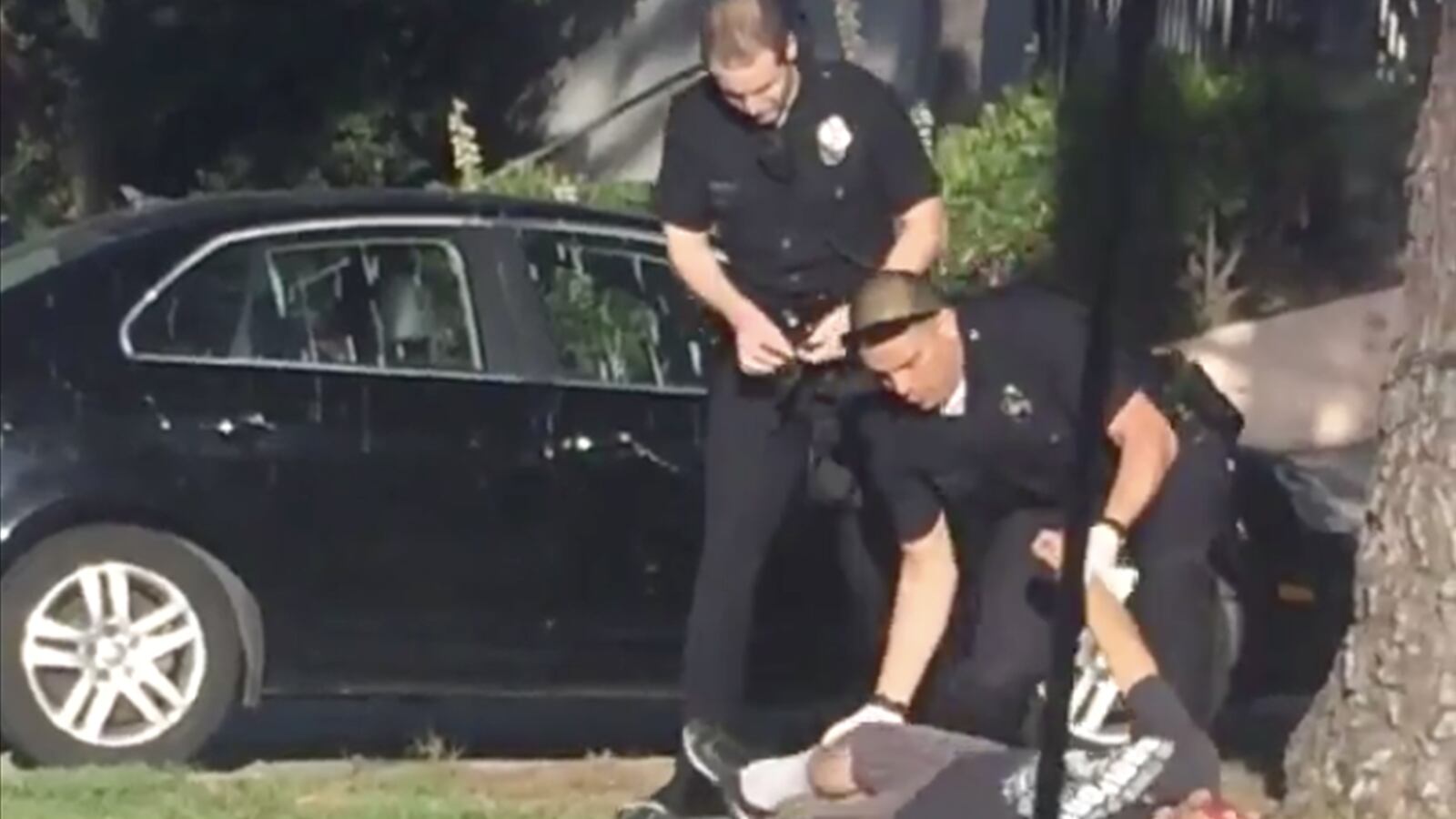 articles/2015/06/20/lapd-shoot-man-in-head-roll-him-over-and-handcuff-him/150620-joiner-la-shot-tease_gqyvx6